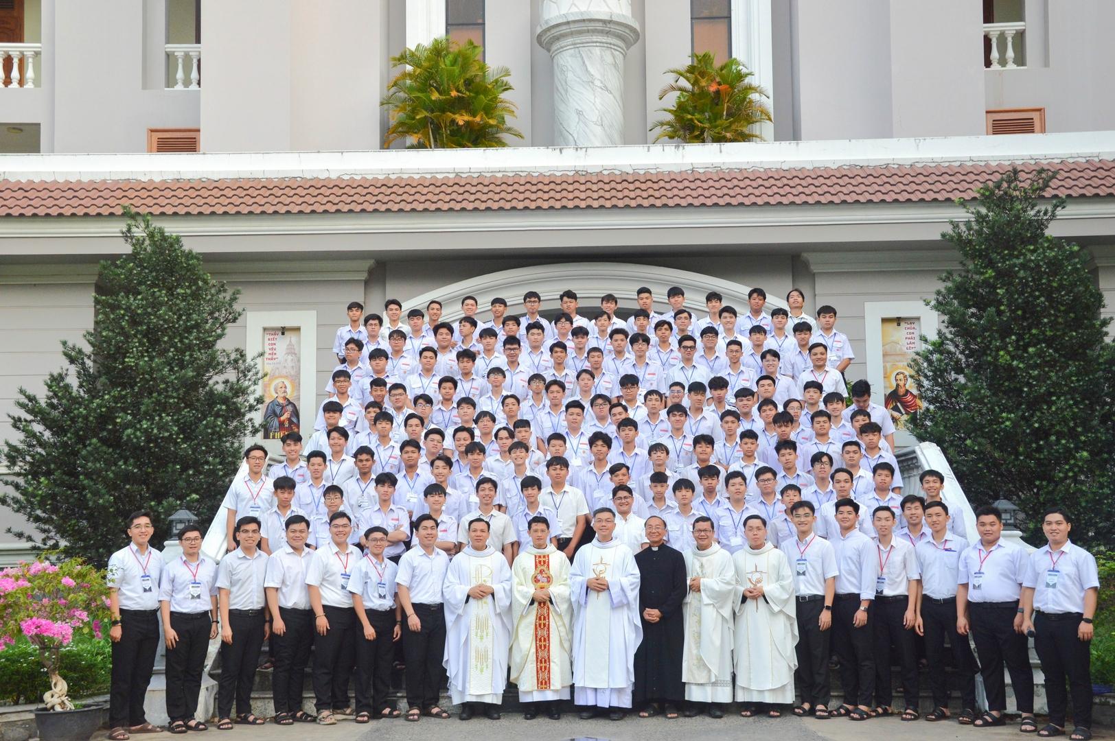 Họp Mặt Ứng Sinh Giáo Phận Phú Cường – Khám Phá Nội Tâm Về Món Quà Của Thiên Chúa